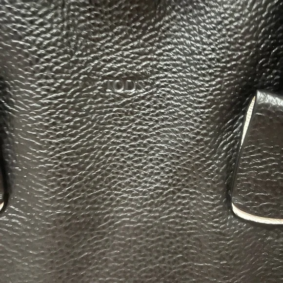 Authentic Tods tote 👜 with expandable storage soft pebbled leather durable - Picture 3 of 13